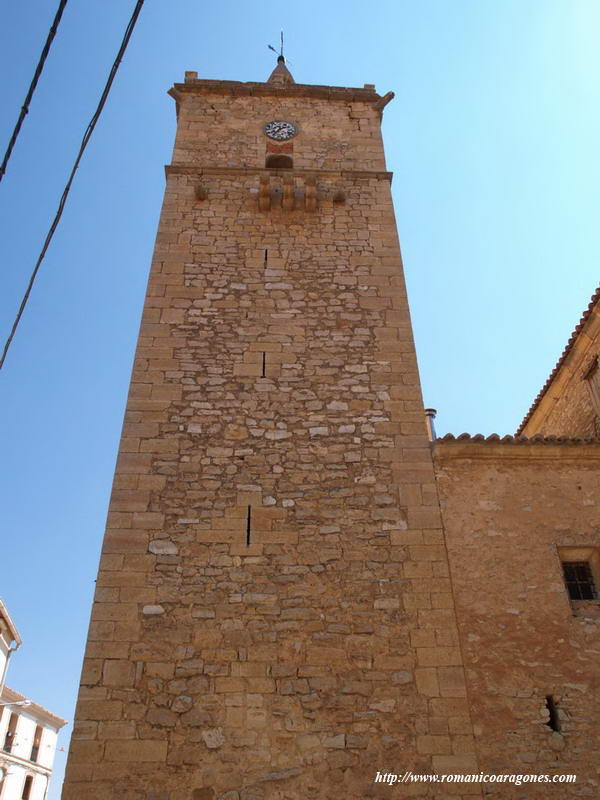 TORRE FORTIFICADA RECONVERTIDA EN CAMPANARIO